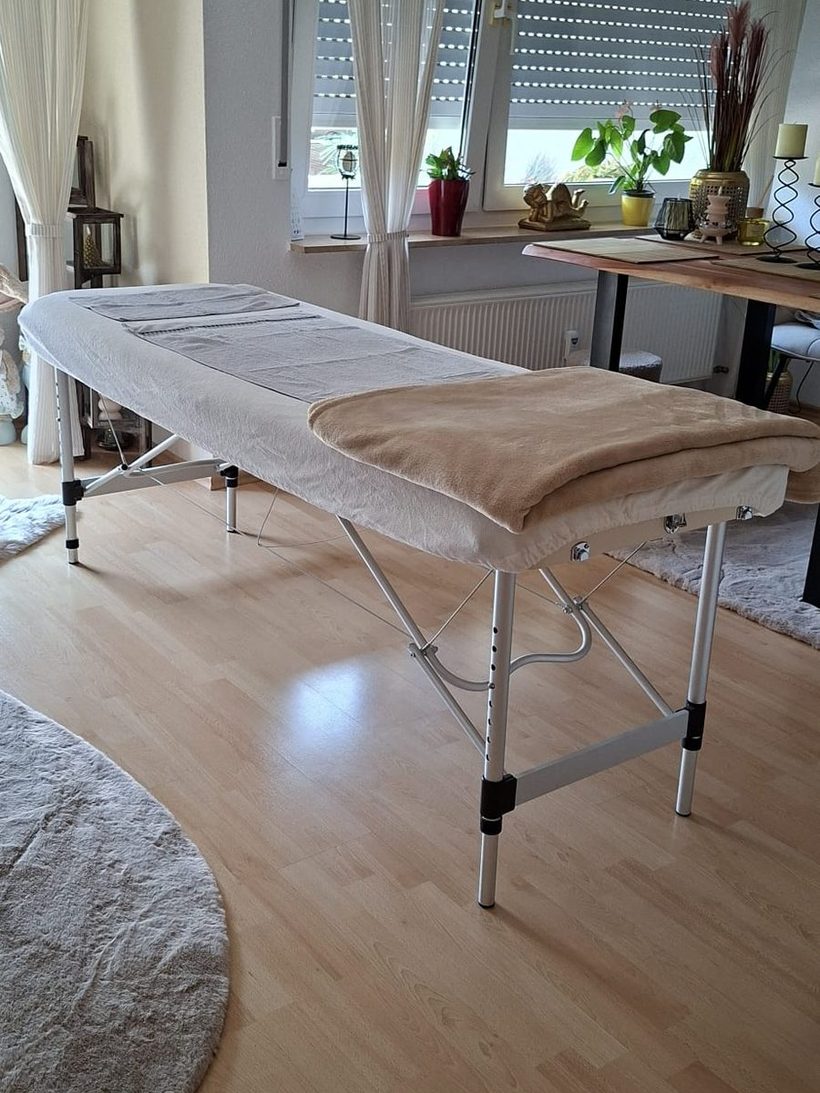 Ruhiger Raum für die ganzheitliche Gesichtsmassage